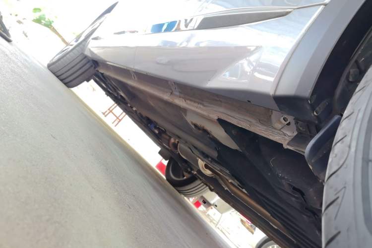 Used Geely Auto Monjaro L 2024 2.0TD High-Power Automatic Two-Wheel Drive Skyline Edition Left Side Sill