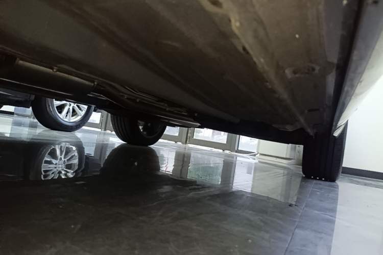Used Geely Auto Monjaro L 2024 2.0TD High-Power Automatic Two-Wheel Drive Skyline Edition Left Side Sill