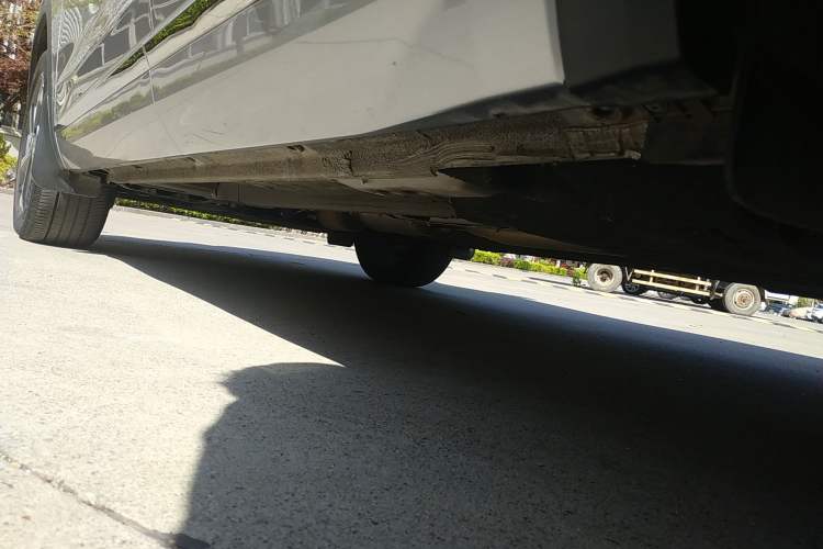 Used Geely Auto Monjaro L 2024 2.0TD High-Power Automatic Two-Wheel Drive Yunqi Version Left Side Sill