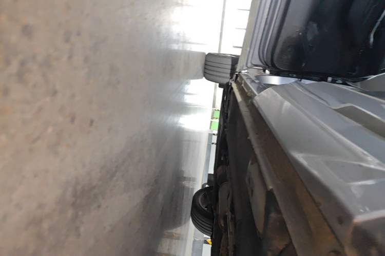 Used Geely Auto Monjaro L 2024 2.0TD High-Power Automatic Two-Wheel Drive Skyline Edition Left Side Sill