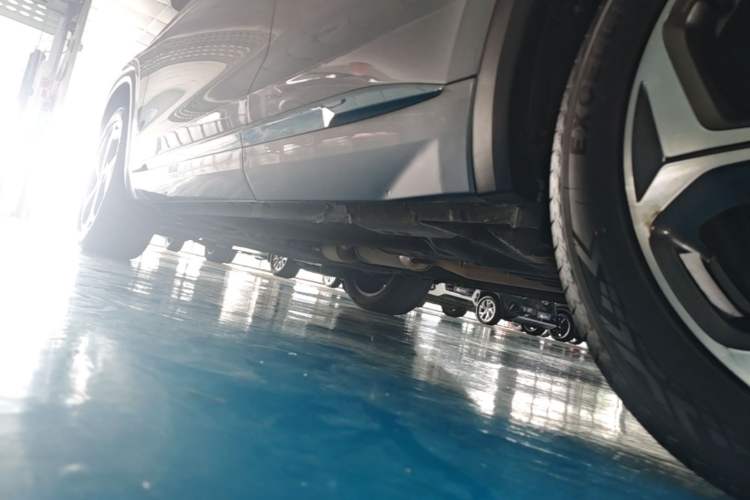 Used Geely Auto Monjaro L 2024 2.0TD DCT EVO Two-Wheel Drive Long-Range Version Left Side Sill