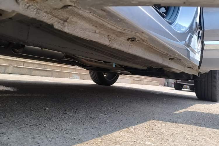 Used Geely Auto Monjaro L 2024 2.0TD High-Power Automatic Two-Wheel Drive Yunqi Version Left Side Sill