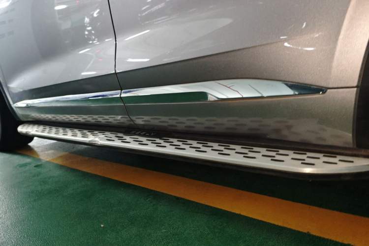 Used Geely Auto Monjaro L 2024 2.0TD High-Power Automatic Two-Wheel Drive Skyline Edition Left Side Sill
