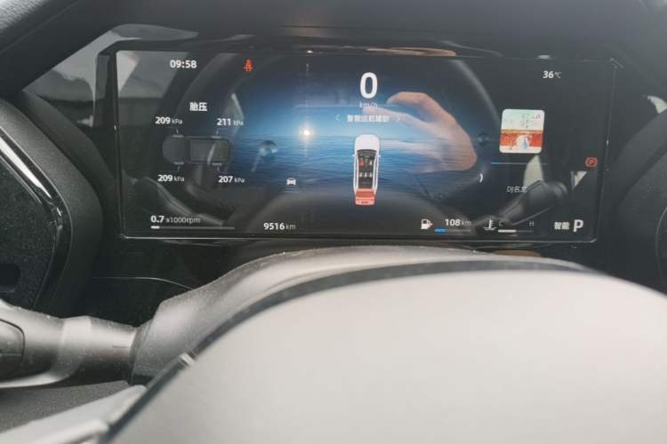Used Geely Auto Monjaro L 2024 2.0TD High-Power Automatic Two-Wheel Drive Skyline Edition Odometer Close Up