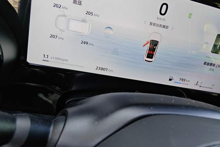 Used Geely Auto Monjaro L 2024 2.0TD High-Power Automatic Two-Wheel Drive Skyline Edition Odometer Close Up