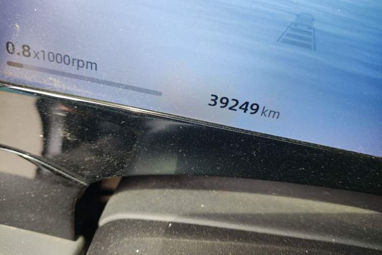Used Geely Auto Monjaro L 2024 2.0TD DCT EVO Two-Wheel Drive Long-Range Version Odometer Close Up
