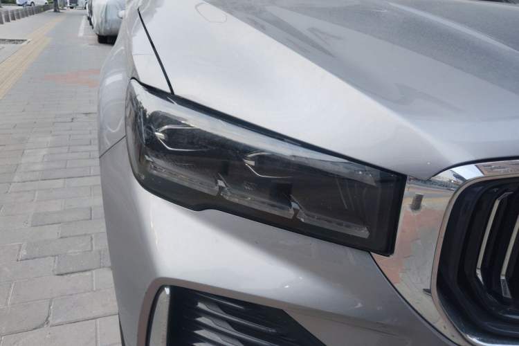 Used Geely Auto Monjaro L 2024 2.0TD High-Power Automatic Two-Wheel Drive Yunqi Version Right Front Headlight