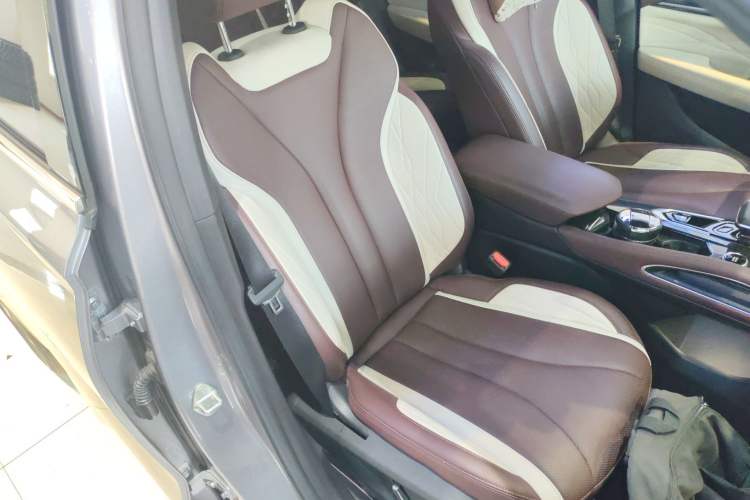 Used Geely Auto Monjaro L 2024 2.0TD High-Power Automatic Two-Wheel Drive Yunqi Version Right Front Seat