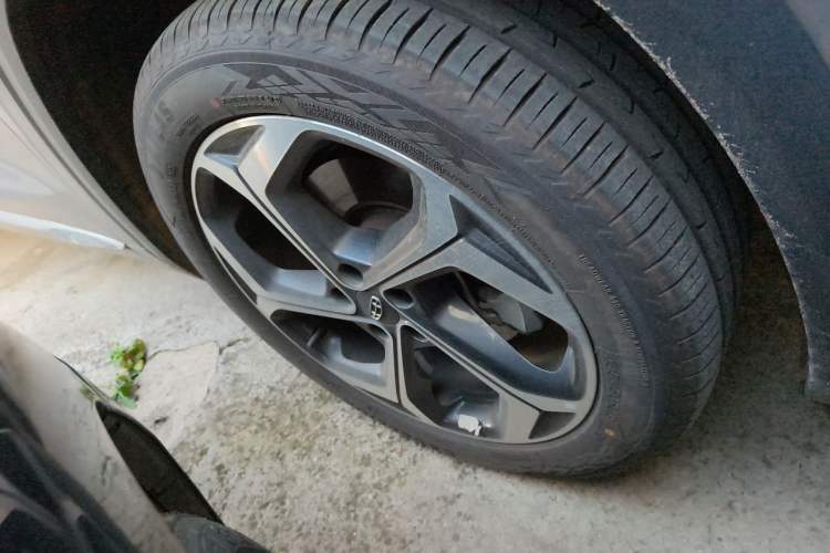 Used Geely Auto Monjaro L 2024 2.0TD DCT EVO Two-Wheel Drive Long-Range Version Right Front Wheel Hub