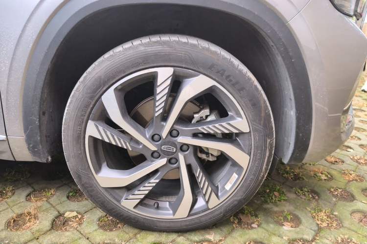 Used Geely Auto Monjaro L 2024 2.0TD High-Power Automatic Two-Wheel Drive Skyline Edition Right Front Wheel Hub
