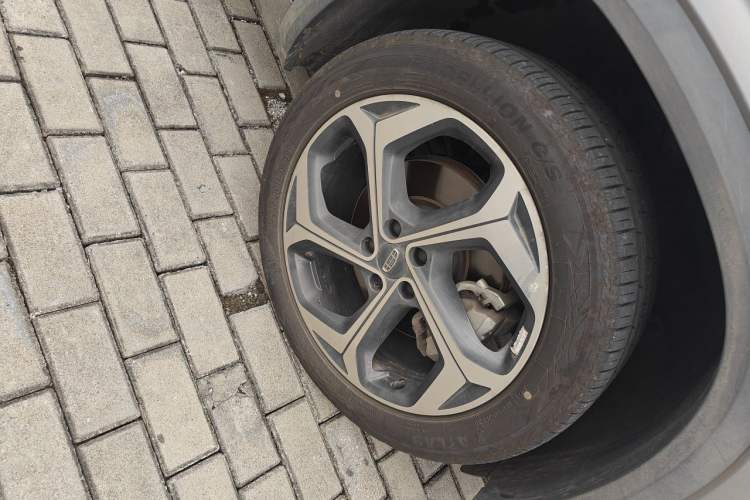 Used Geely Auto Monjaro L 2024 2.0TD High-Power Automatic Two-Wheel Drive Yunqi Version Right Front Wheel Hub
