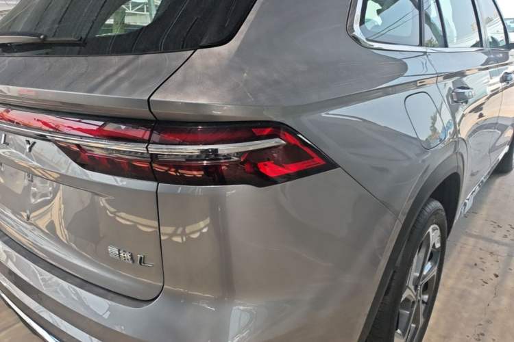 Used Geely Auto Monjaro L 2024 2.0TD DCT EVO Two-Wheel Drive Long-Range Version Right Rear Taillight