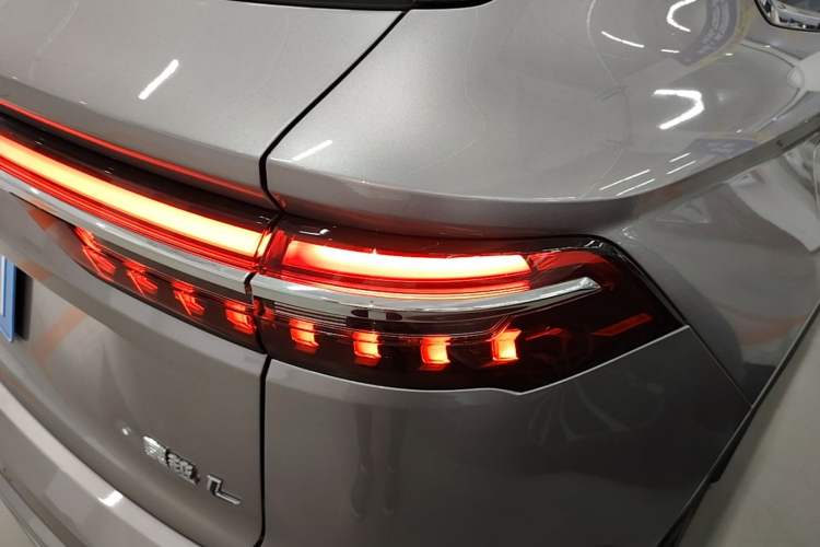 Used Geely Auto Monjaro L 2024 2.0TD High-Power Automatic Two-Wheel Drive Skyline Edition Right Rear Taillight