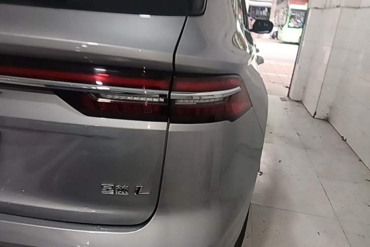 Used Geely Auto Monjaro L 2024 2.0TD High-Power Automatic Two-Wheel Drive Yunqi Version Right Rear Taillight