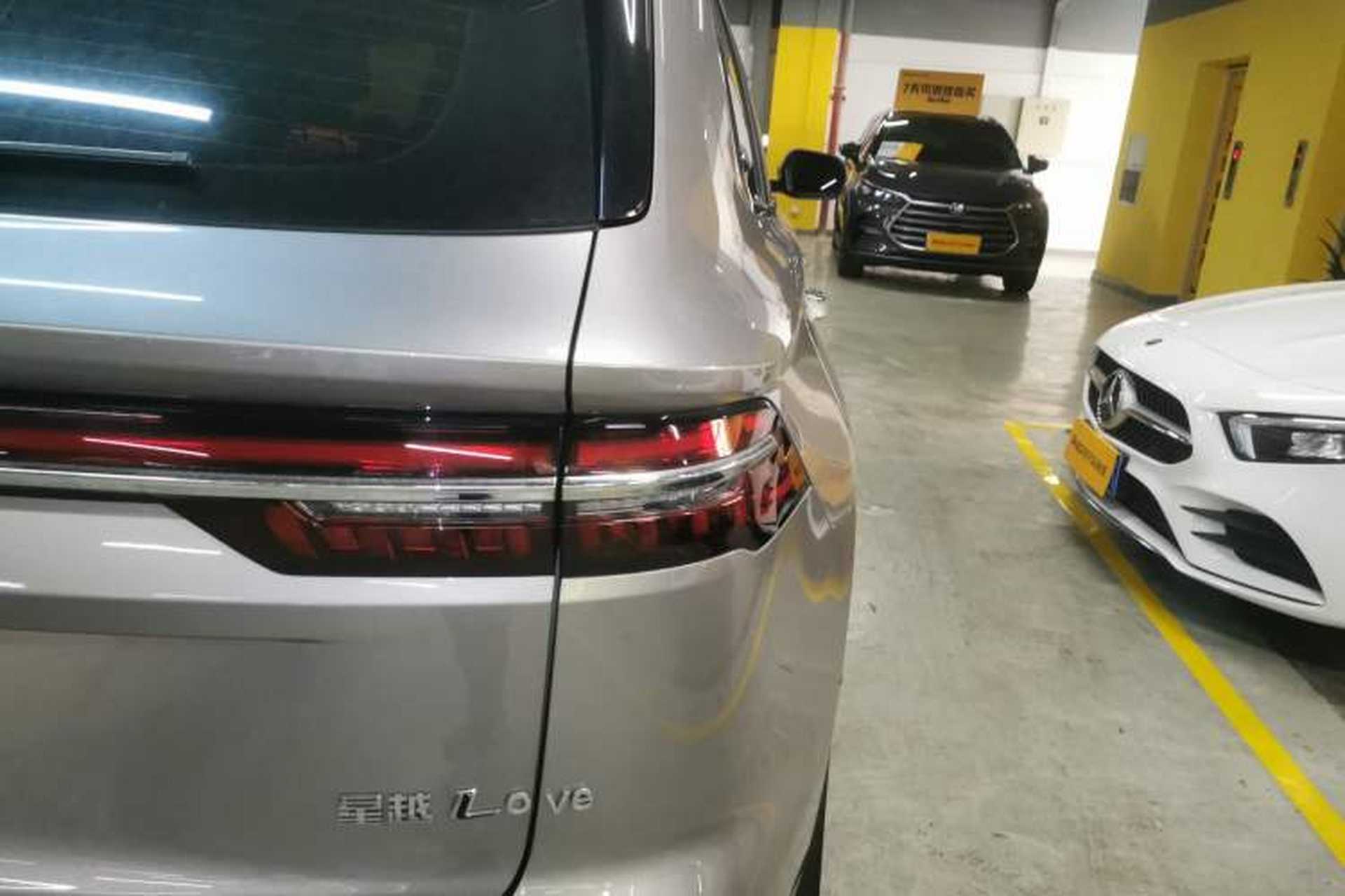 Used Geely Auto Monjaro L 2024 2.0TD High-Power Automatic Two-Wheel Drive Yunqi Version Right Rear Taillight