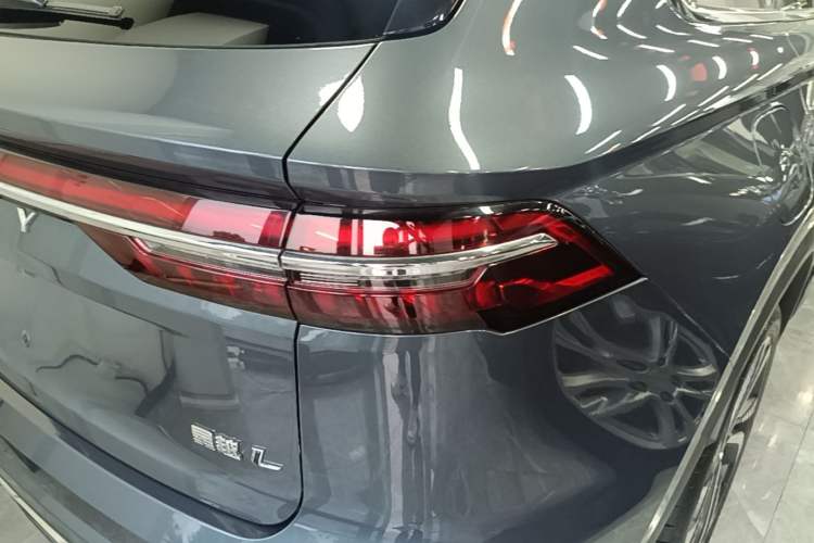 Used Geely Auto Monjaro L 2024 2.0TD High-Power Automatic Two-Wheel Drive Skyline Edition Right Rear Taillight