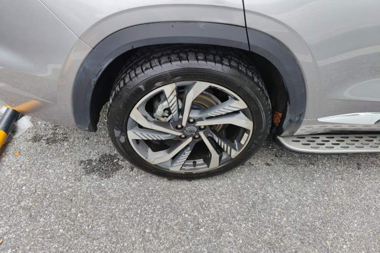 Used Geely Auto Monjaro L 2024 2.0TD High-Power Automatic Two-Wheel Drive Skyline Edition Right Rear Wheel Hub