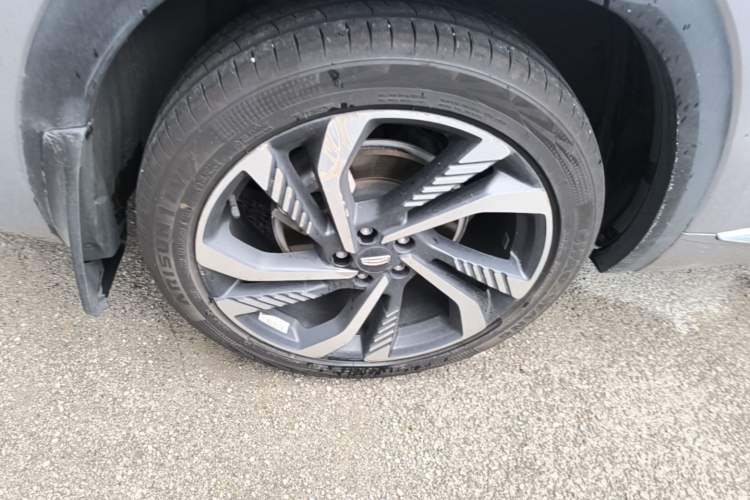 Used Geely Auto Monjaro L 2024 2.0TD High-Power Automatic Two-Wheel Drive Skyline Edition Right Rear Wheel Hub