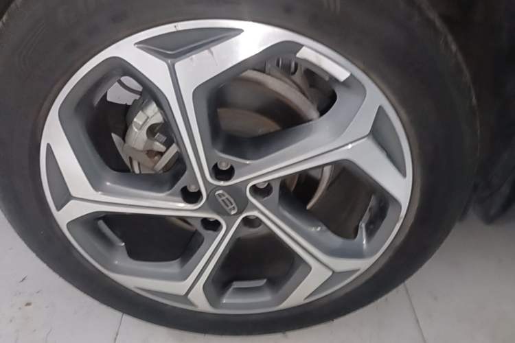Used Geely Auto Monjaro L 2024 2.0TD High-Power Automatic Two-Wheel Drive Yunqi Version Right Rear Wheel Hub