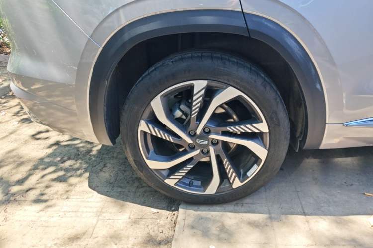 Used Geely Auto Monjaro L 2024 2.0TD High-Power Automatic Two-Wheel Drive Skyline Edition Right Rear Wheel Hub