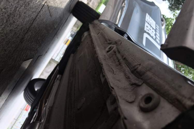 Used Geely Auto Monjaro L 2024 2.0TD High-Power Automatic Two-Wheel Drive Skyline Edition Right Side Sill