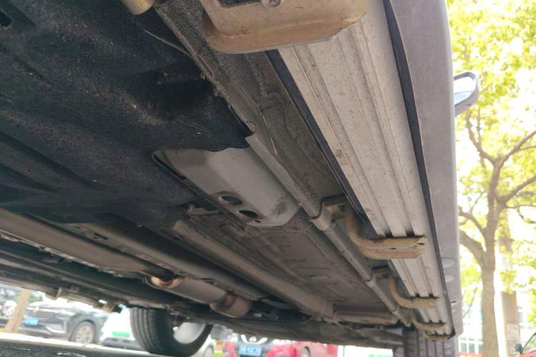Used Geely Auto Monjaro L 2024 2.0TD High-Power Automatic Two-Wheel Drive Skyline Edition Right Side Sill