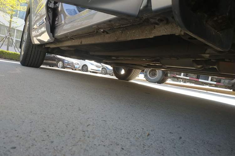 Used Geely Auto Monjaro L 2024 2.0TD High-Power Automatic Two-Wheel Drive Yunqi Version Right Side Sill