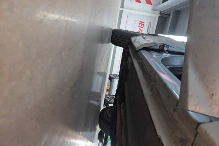 Used Geely Auto Monjaro L 2024 2.0TD High-Power Automatic Two-Wheel Drive Skyline Edition Right Side Sill
