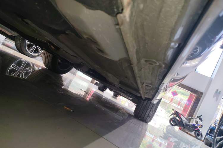 Used Geely Auto Monjaro L 2024 2.0TD High-Power Automatic Two-Wheel Drive Yunqi Version Right Side Sill