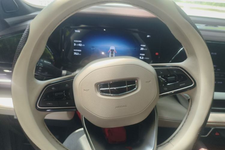 Used Geely Auto Monjaro L 2024 2.0TD High-Power Automatic Two-Wheel Drive Yunqi Version Steering Wheel
