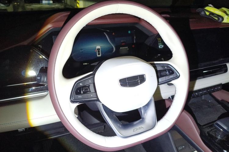 Used Geely Auto Monjaro L 2024 2.0TD High-Power Automatic Two-Wheel Drive Yunqi Version Steering Wheel