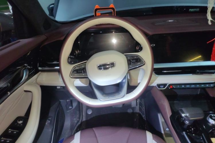 Used Geely Auto Monjaro L 2024 2.0TD High-Power Automatic Two-Wheel Drive Yunqi Version Steering Wheel