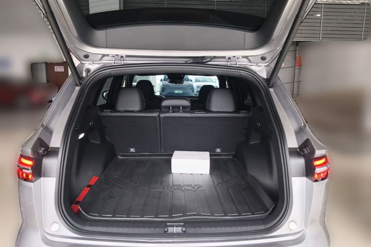 Used Geely Auto Monjaro L 2024 2.0TD DCT EVO Two-Wheel Drive Long-Range Version Trunk
