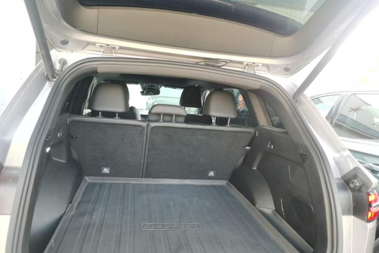 Used Geely Auto Monjaro L 2024 2.0TD High-Power Automatic Two-Wheel Drive Skyline Edition Trunk