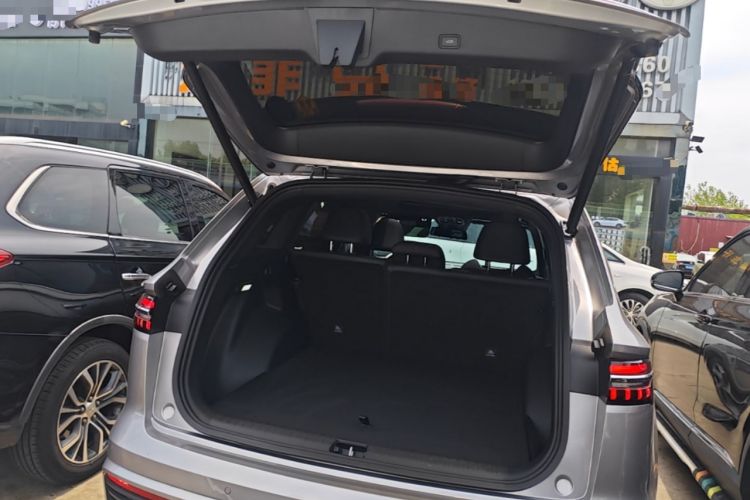 Used Geely Auto Monjaro L 2024 2.0TD DCT EVO Two-Wheel Drive Long-Range Version Trunk