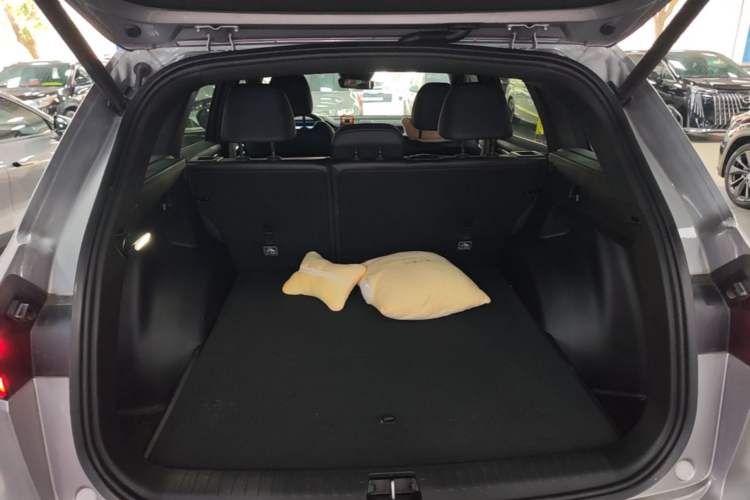 Used Geely Auto Monjaro L 2024 2.0TD DCT EVO Two-Wheel Drive Long-Range Version Trunk