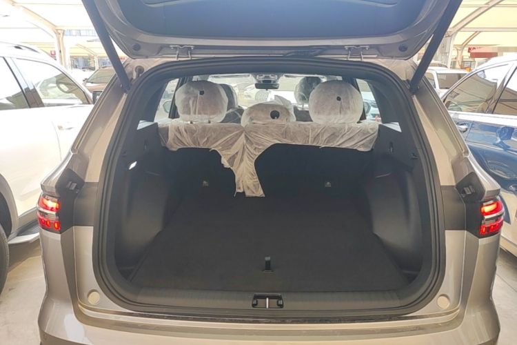 Used Geely Auto Monjaro L 2024 2.0TD DCT EVO Two-Wheel Drive Long-Range Version Trunk