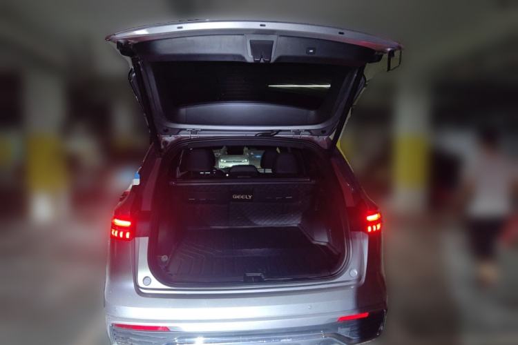 Used Geely Auto Monjaro L 2024 2.0TD High-Power Automatic Two-Wheel Drive Skyline Edition Trunk