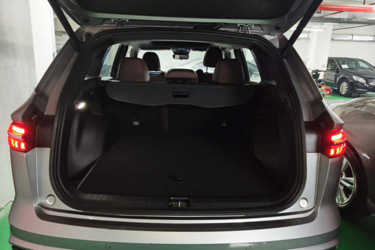 Used Geely Auto Monjaro L 2024 2.0TD DCT EVO Two-Wheel Drive Prestige Version Trunk
