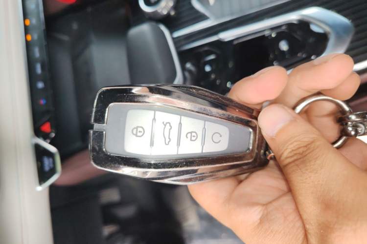 Used Geely Auto Monjaro L 2024 2.0TD High-Power Automatic Two-Wheel Drive Yunqi Version Vehicle Key
