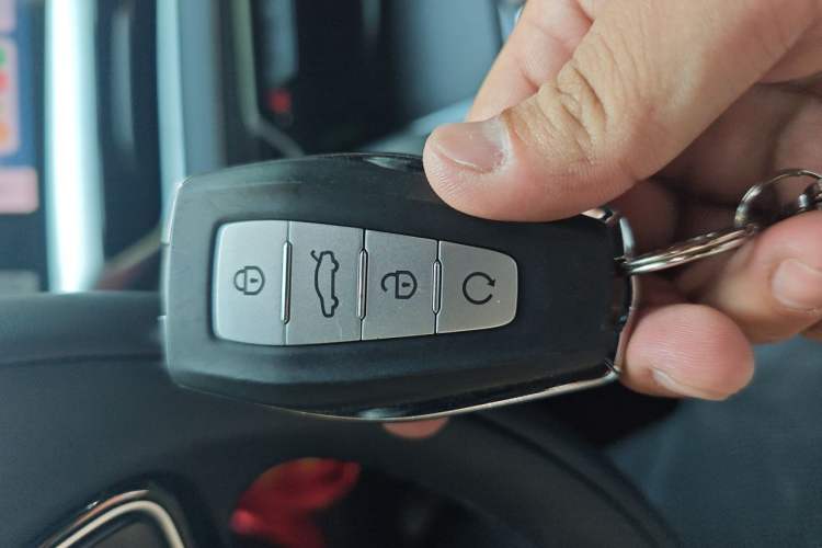 Used Geely Auto Monjaro L 2024 2.0TD DCT EVO Two-Wheel Drive Long-Range Version Vehicle Key