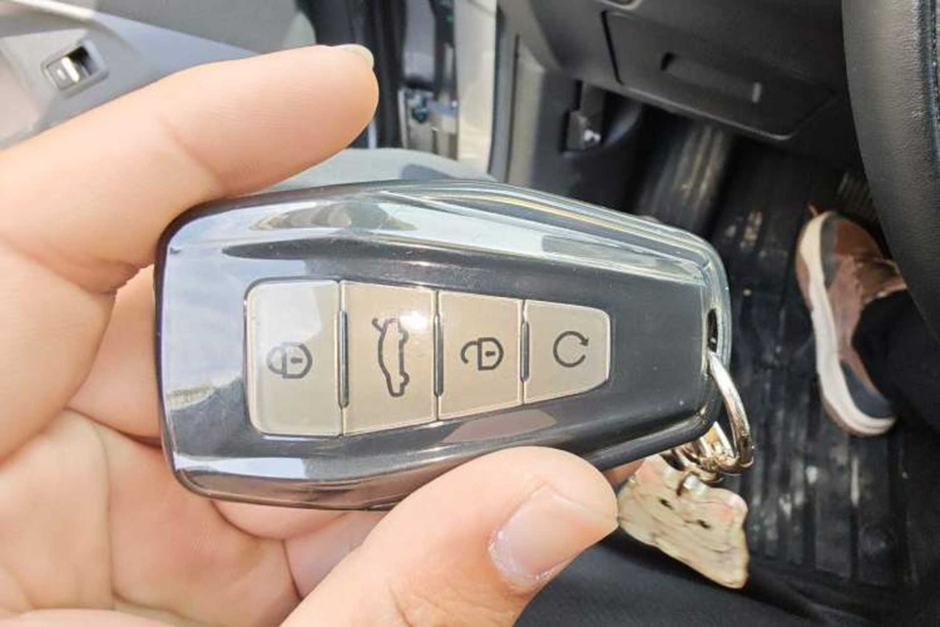 Used Geely Auto Monjaro L 2024 2.0TD DCT EVO Two-Wheel Drive Long-Range Version Vehicle Key