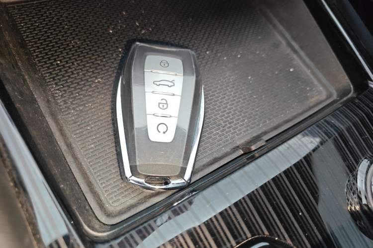 Used Geely Auto Monjaro L 2024 2.0TD DCT EVO Two-Wheel Drive Long-Range Version Vehicle Key