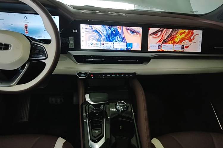 Used Geely Auto Monjaro L 2024 2.0TD High-Power Automatic Two-Wheel Drive Yunqi Version Audio And AC Panel