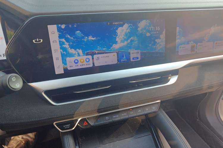 Used Geely Auto Monjaro L 2024 2.0TD High-Power Automatic Two-Wheel Drive Skyline Edition Audio And AC Panel