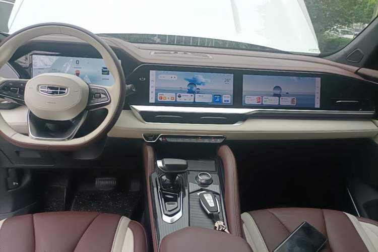 Used Geely Auto Monjaro L 2024 2.0TD High-Power Automatic Two-Wheel Drive Yunqi Version Audio And AC Panel