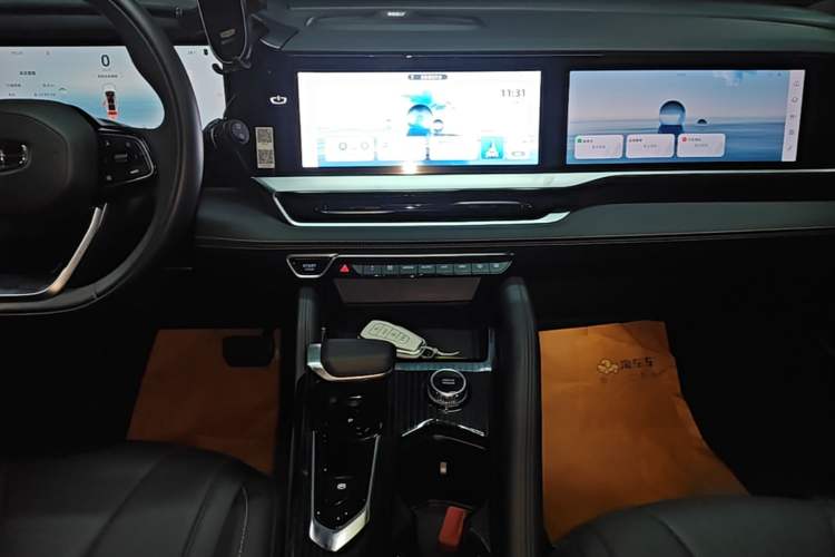 Used Geely Auto Monjaro L 2024 2.0TD DCT EVO Two-Wheel Drive Long-Range Version Audio And AC Panel