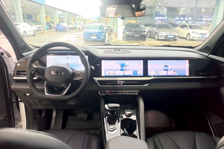 Used Geely Auto Monjaro L 2024 2.0TD DCT EVO Two-Wheel Drive Long-Range Version Center Console