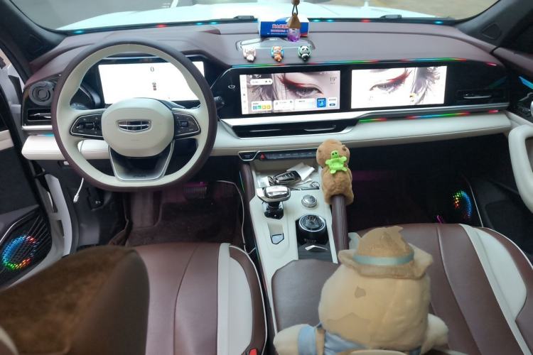 Used Geely Auto Monjaro L 2024 2.0TD High-Power Automatic Two-Wheel Drive Yunqi Version Center Console