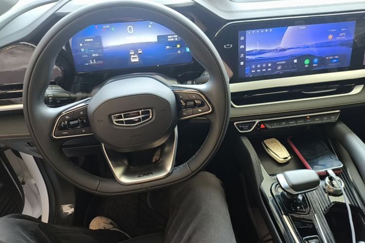 Used Geely Auto Monjaro L 2024 2.0TD DCT EVO Two-Wheel Drive Long-Range Version Center Console